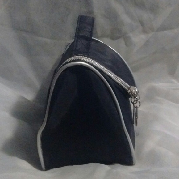 MAC MAKEUP BAG - Picture 4 of 6